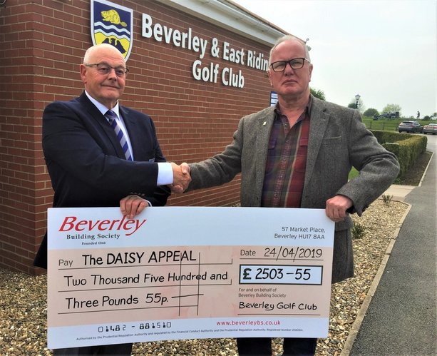 Golfers chip in with a donation for Daisy