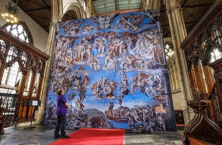 Spectacular Sistine Chapel exhibition opens in Hull 