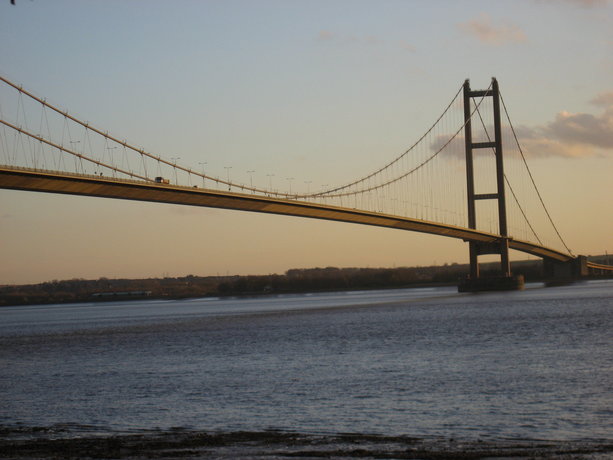 Humber Bridge closes toll booths 'to protect staff and customers'