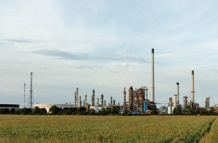 Major Humber oil refinery to be sold by end of year after deal is finalised