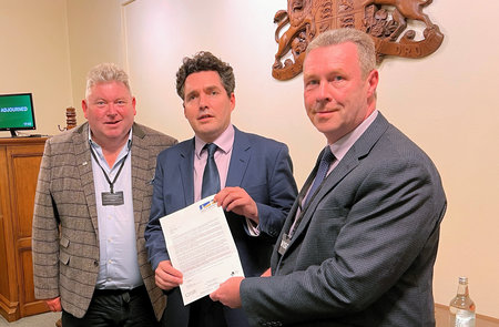 Chamber presents letter to Rail Minister in Commons asking for direct trains to London