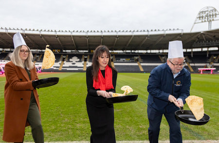 Flipping good fun at Chamber breakfast networking