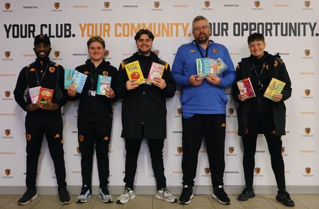 Business leaders urged to promote reading by backing “boots to books”