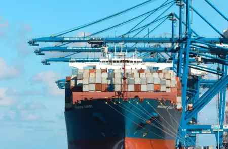 Leaders to address global logistics challenges at University of Hull