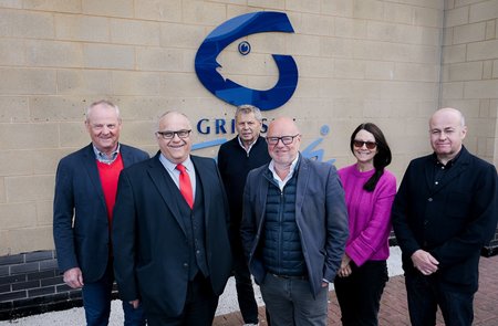 Icelandic shareholder warmly welcomed in first visit to Grimsby Fish Market since pandemic