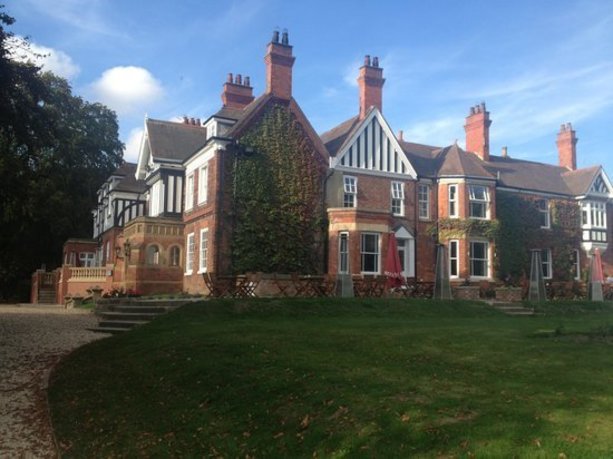 Hospitality business rates changes welcome, but must go further, say Humber hoteliers